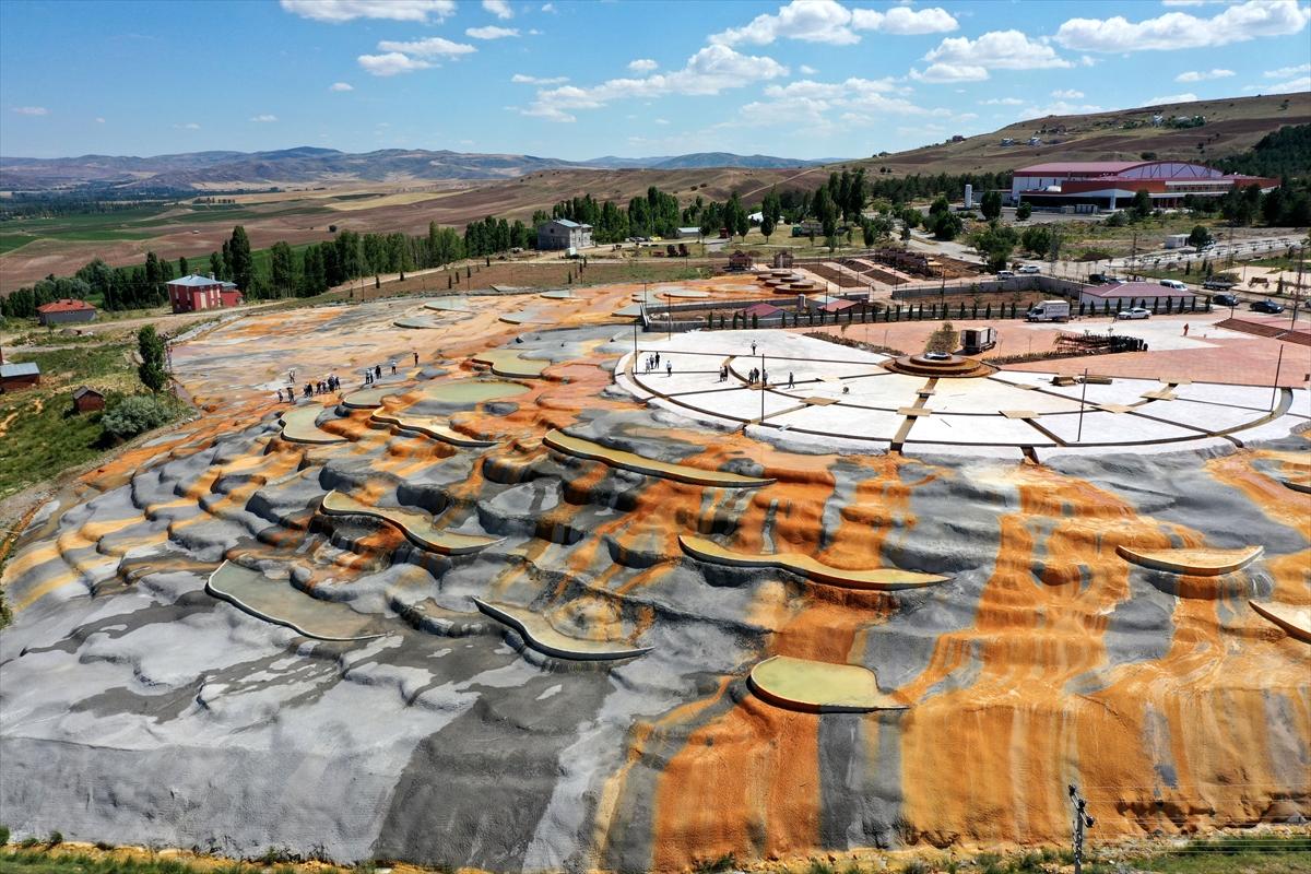 Altınkale, Pamukkale'ye benzerliğiyle dikkat çekiyor