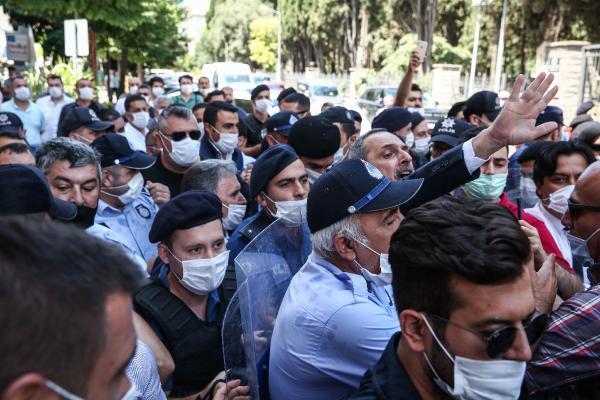 Bakırköy pazar esnafı Ekrem İmamoğlu'nu protesto etti