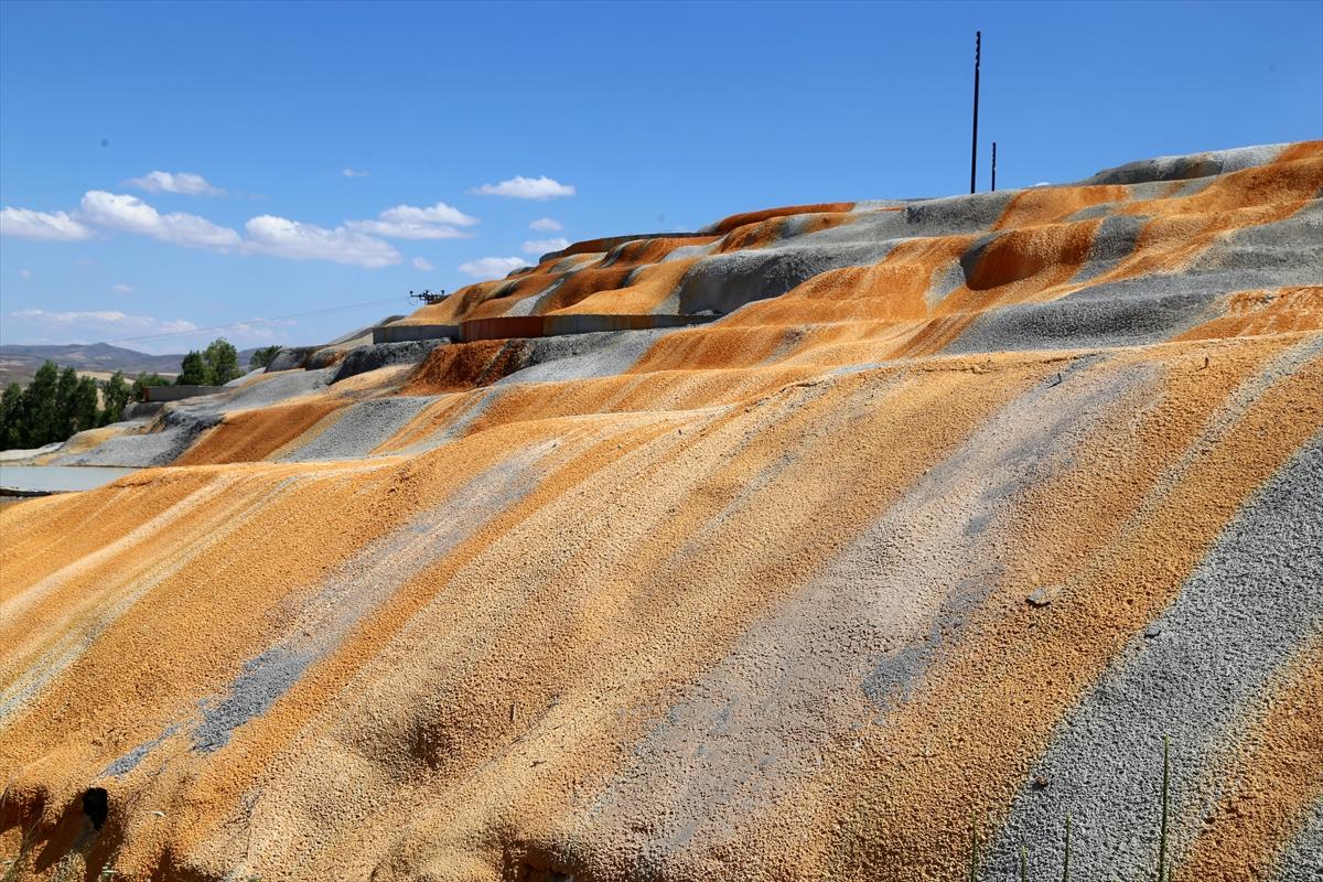 Altınkale, Pamukkale'ye benzerliğiyle dikkat çekiyor