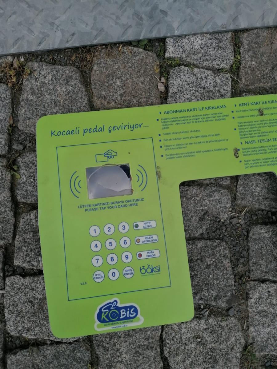 Kocaeli’de bisikletlere zarar verenler kamerada