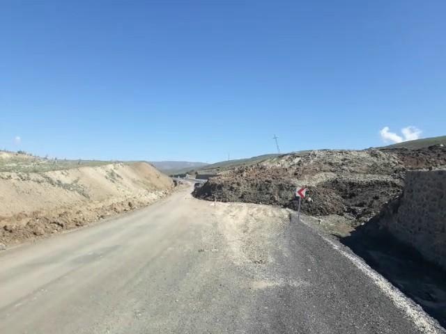 Erzurum'da Palandöken yolunda heyelan