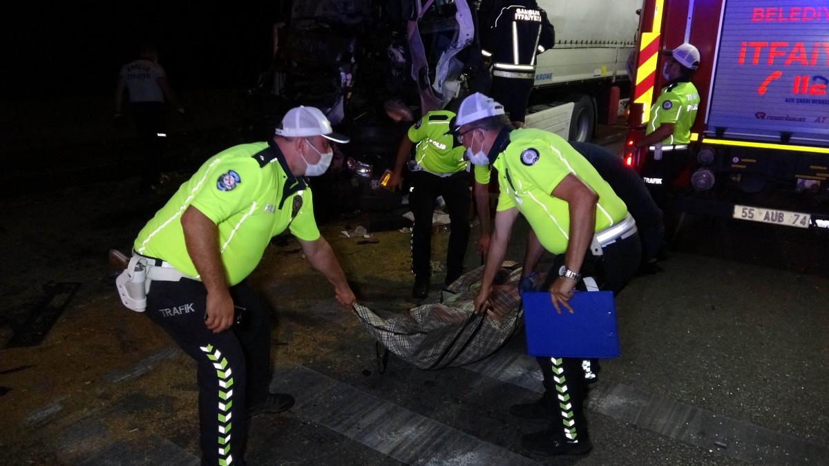 Samsun'da kaza yapan tır şoförü hayatını kaybetti