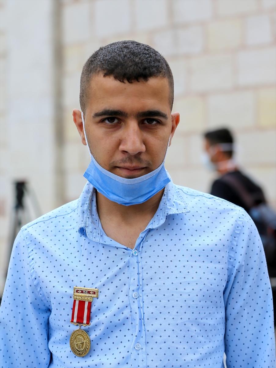 15 Temmuz şehitleri kabirleri başında anıldı