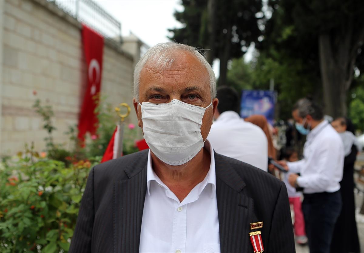 15 Temmuz şehitleri kabirleri başında anıldı