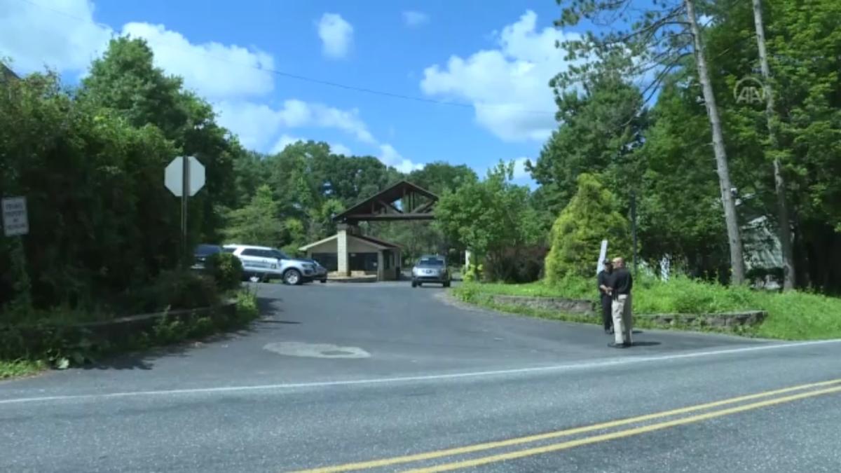 ABD'de FETÖ elebaşının evinin önünde protesto düzenlendi