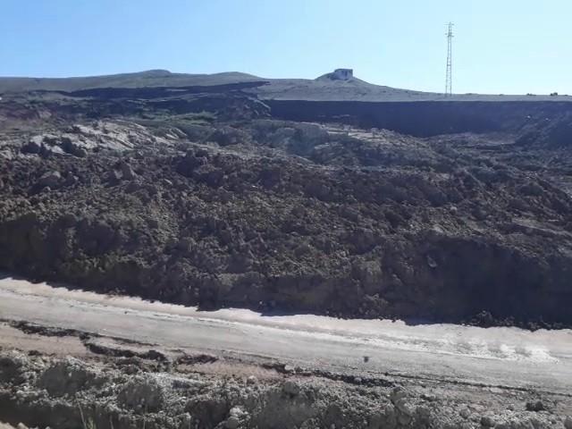 Erzurum'da Palandöken yolunda heyelan