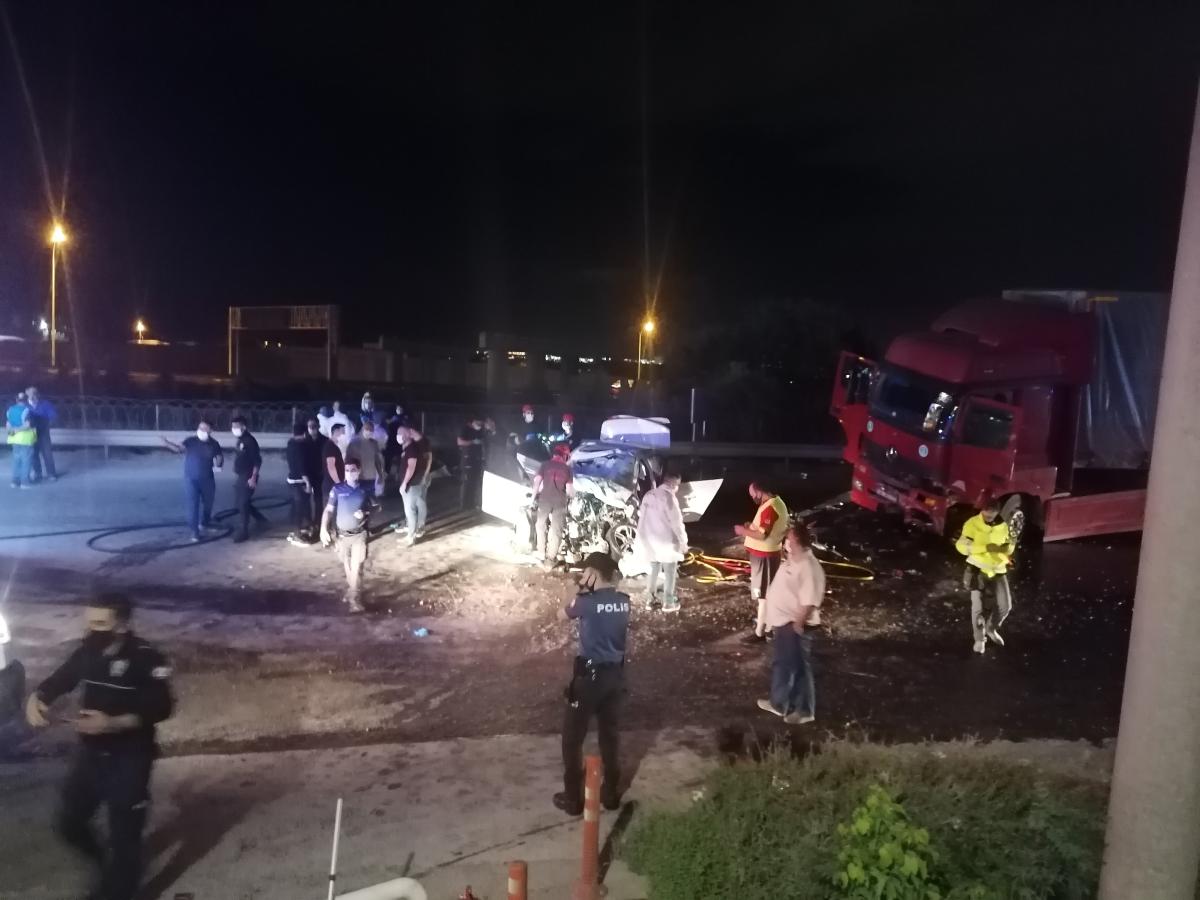 Kocaeli'de trafik kazası: 2 kişi hayatını kaybetti