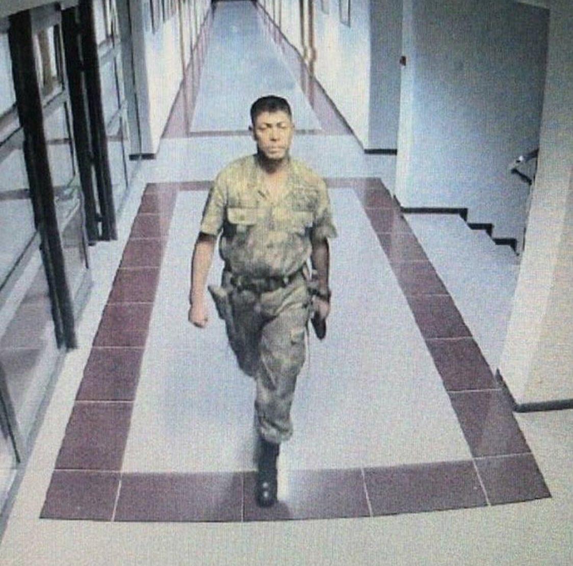 Şehit Ömer Halisdemir dualarla anılıyor