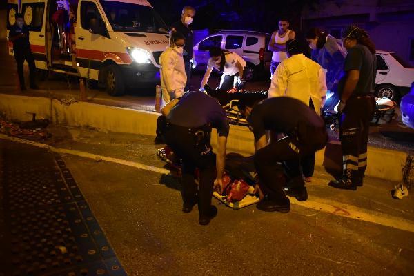 İzmir'de 'dur' ihtarına uymayan motosikletli, kaza yaptı