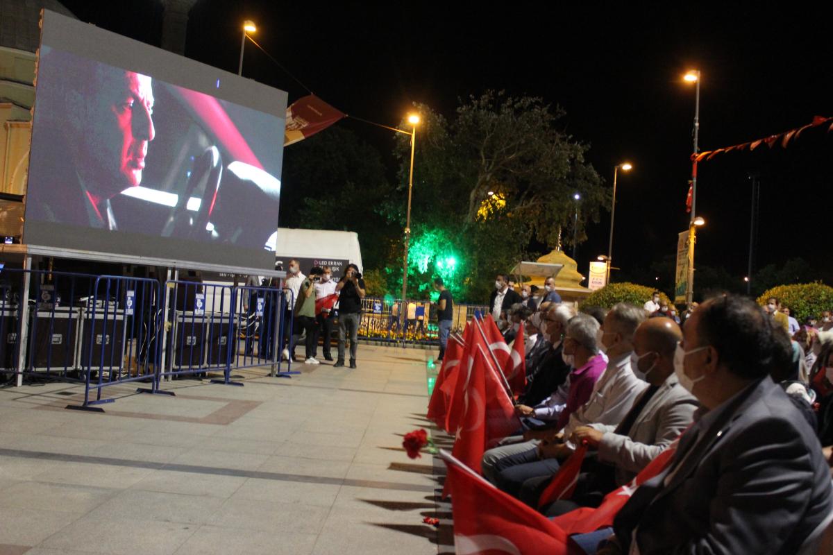 Türkiye'nin dört bir yanında demokrasi nöbeti tutuldu