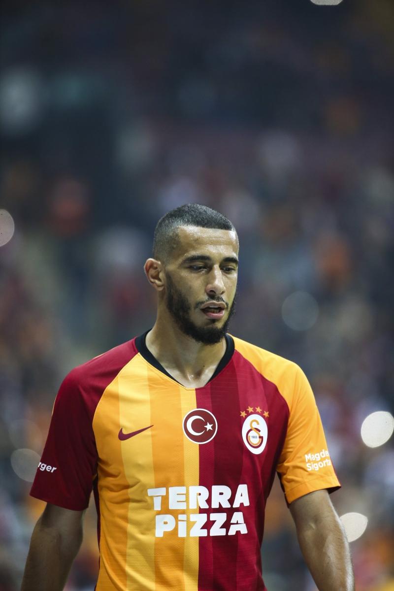 Belhanda bonservisini istiyor