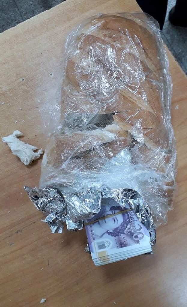 Sırp sınırınada 100 bin sterlin yakalatan gurbetçi