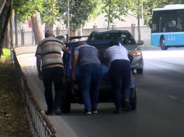 Aküsü biten aracı için kimse yardım etmedi