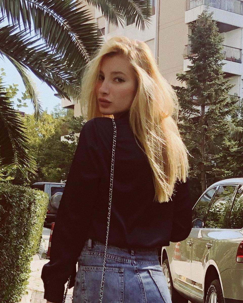 Coşkun Sabah'ın kızı tatilde