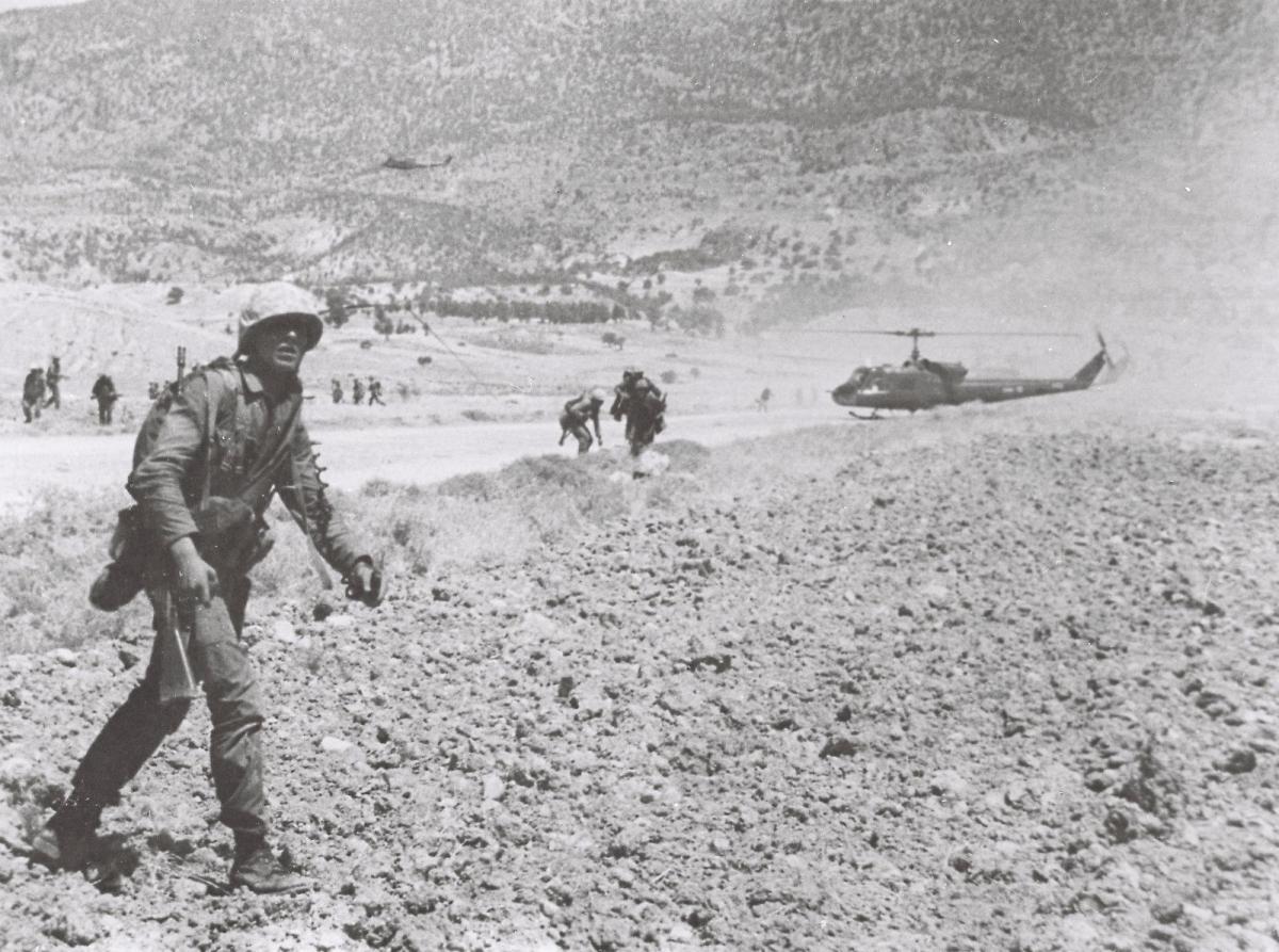 MSB'den Kıbrıs Barış Harekatı'nın tarihi fotoğrafları