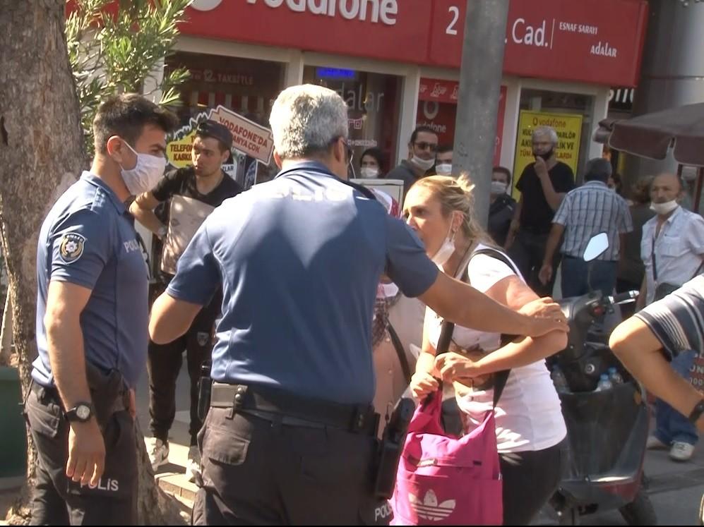 Eskişehir'de eski kocasının yeni eşini görünce, saldırdı