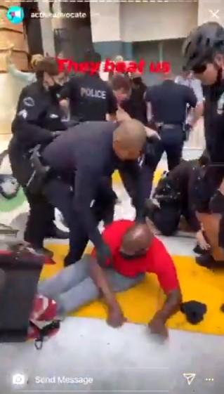 ABD polisi bu kez engelli siyahiyi darbetti