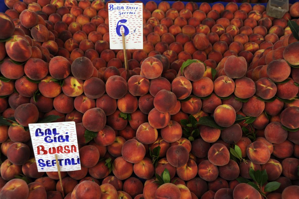 Şeftali, tarlada 2 markette 8 lira