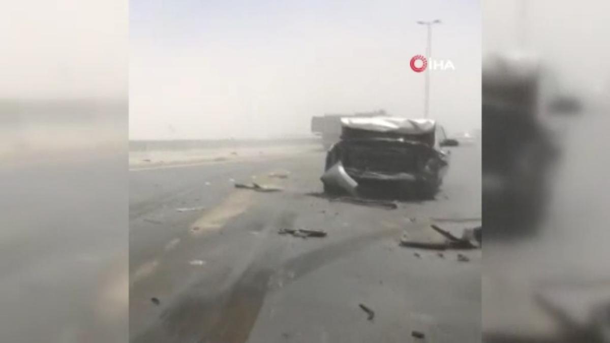 Kuveyt'te zincirleme kaza: 1 ölü 4 yaralı