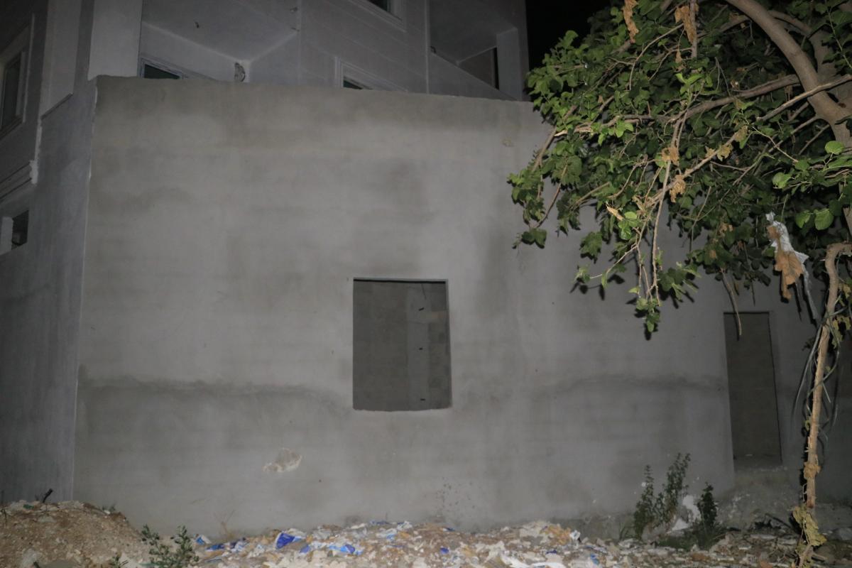 Adana'da hırsız, polisten kaçarken ayağını kırdı