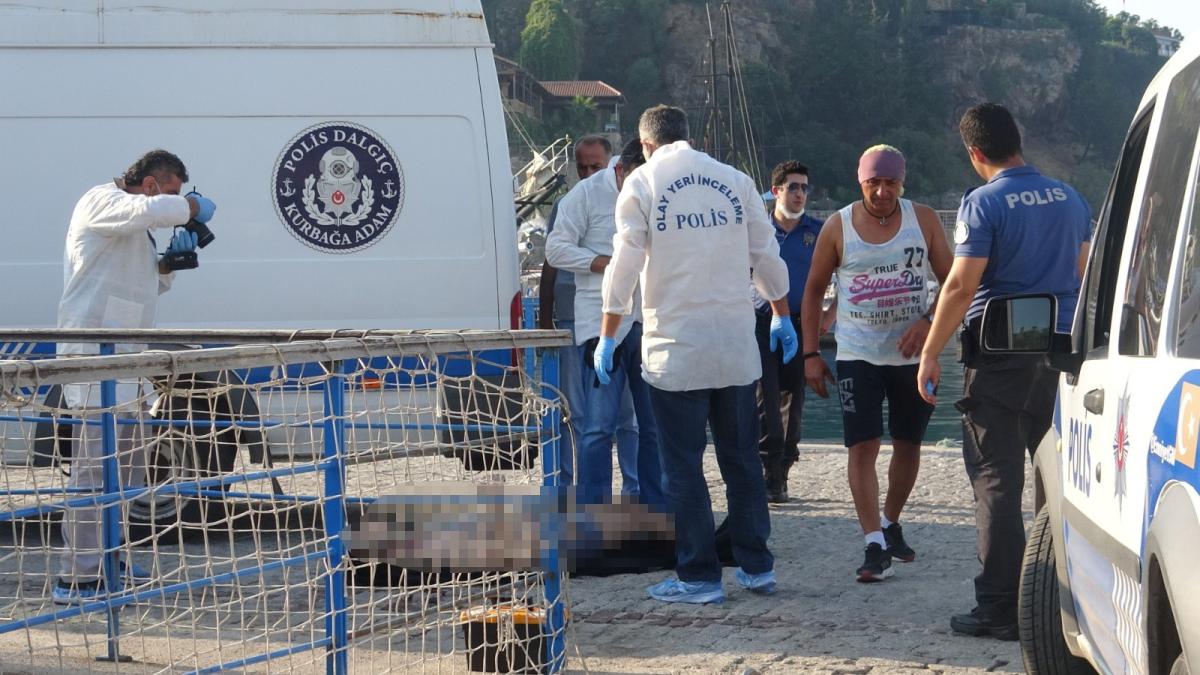 Antalya'da balıkçılar caretta caretta sandı: Ceset çıktı