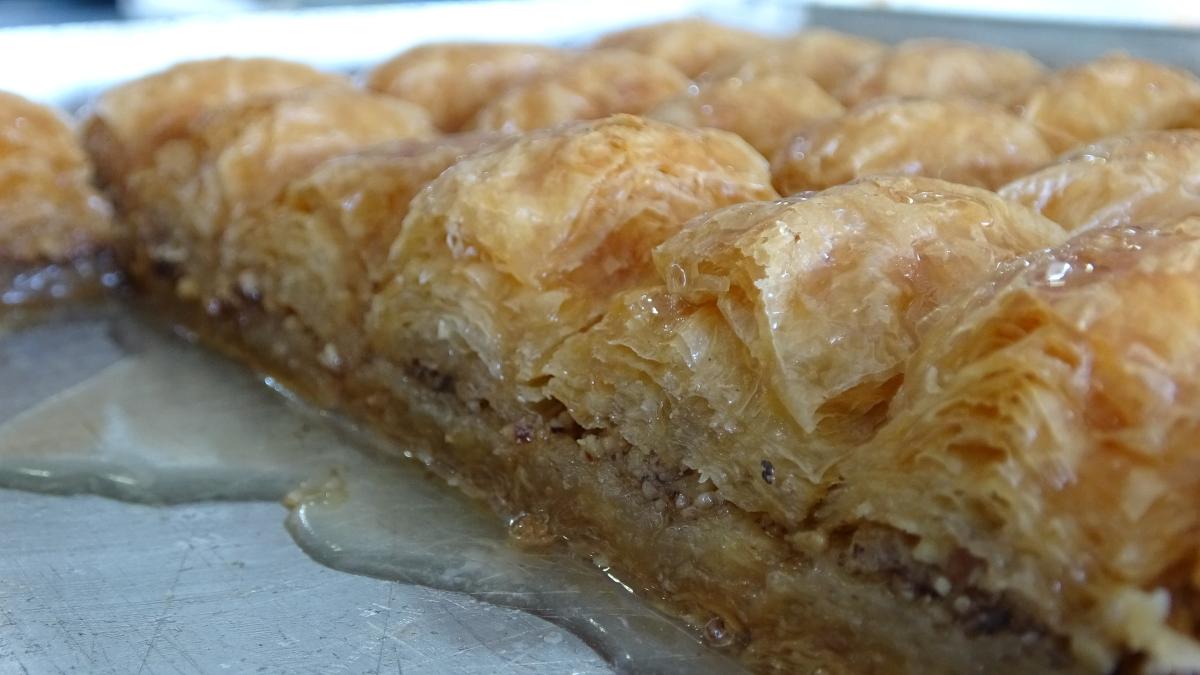 Charlize Theron'dan baklava açıklaması