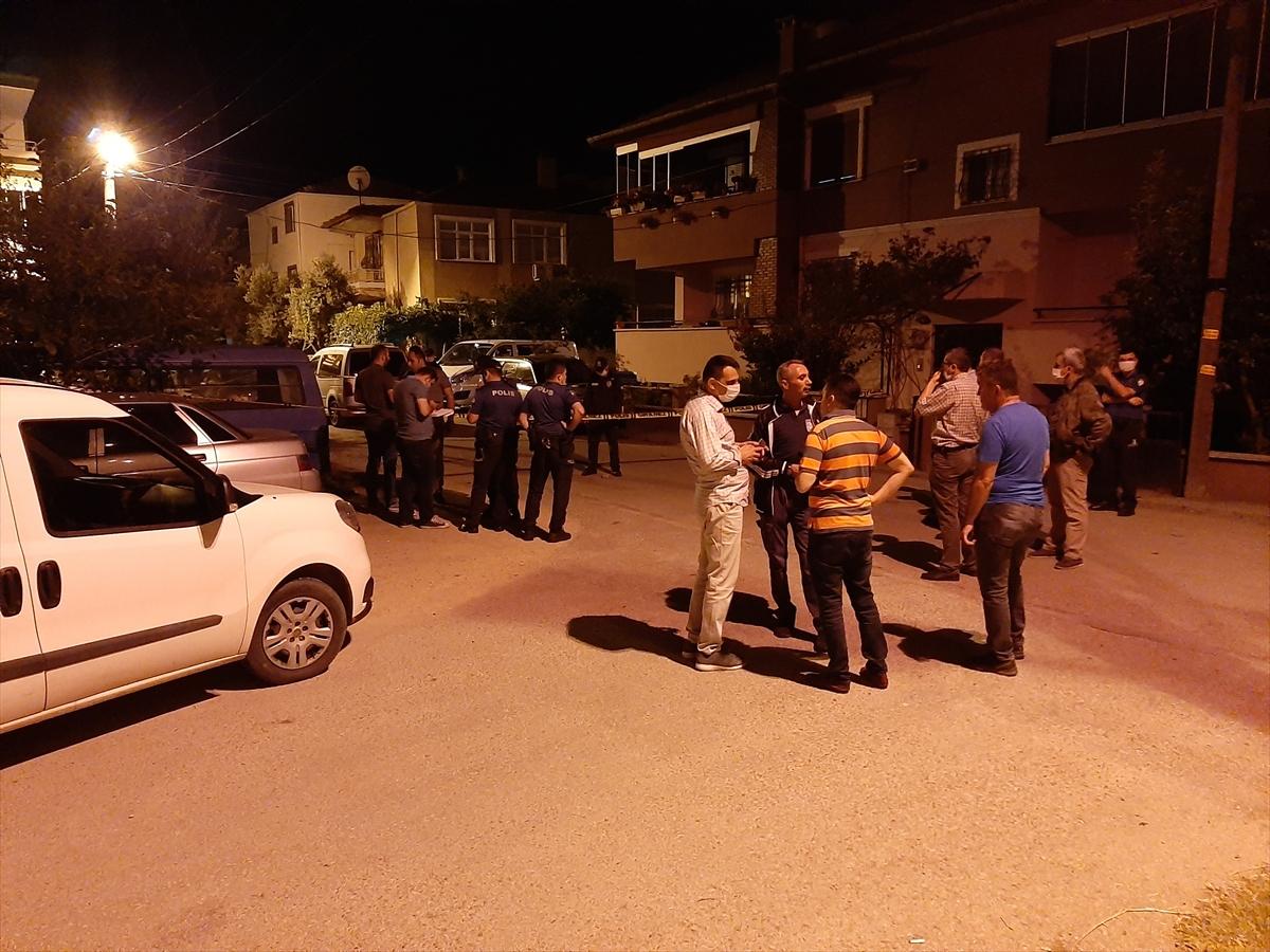 Balıkesir'de silahlı ve bıçaklı kavga: 1'i polis 3 yaralı