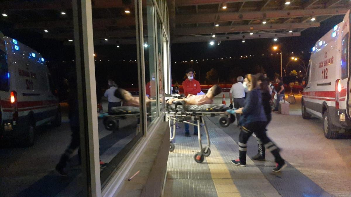 Çorum'da bir kişi elinde oynadığı silahla kendini vurdu