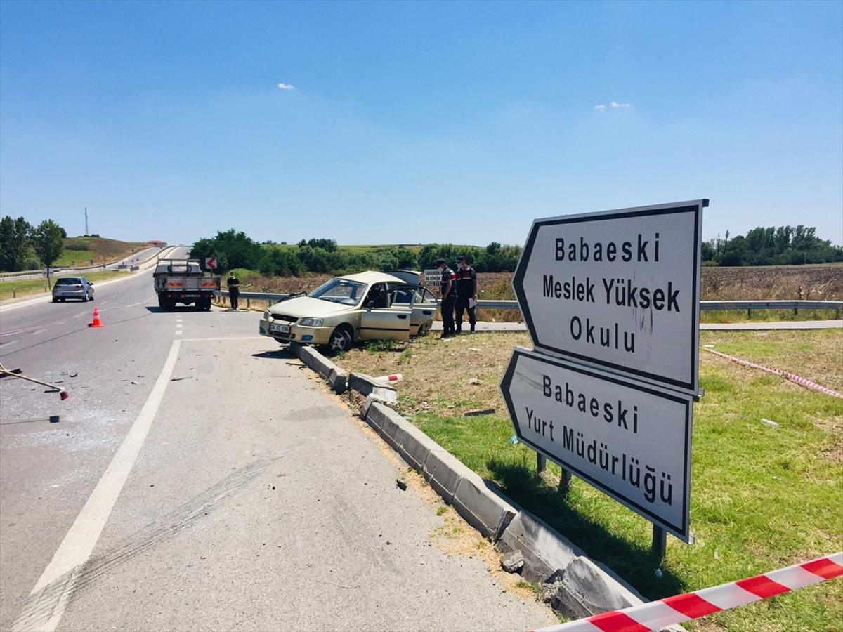 Kırklareli'de otomobil ile kamyonetin çarpıştı: 2 ölü