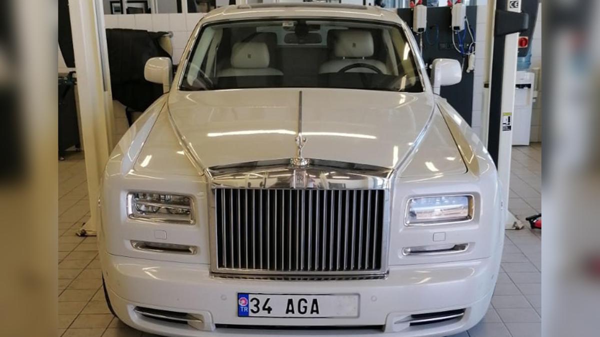 Ali Ağaoğlu'nun lüks aracını fareler kemirdi