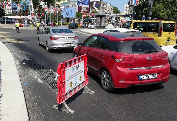 Beşiktaş'ta mazgal demiri otomobilin yakıt deposunu deldi