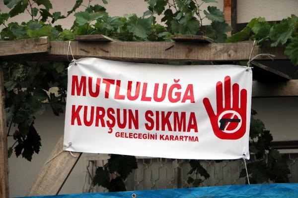 Tokat'ta oğlunu evlendiren babadan anlamlı pankart