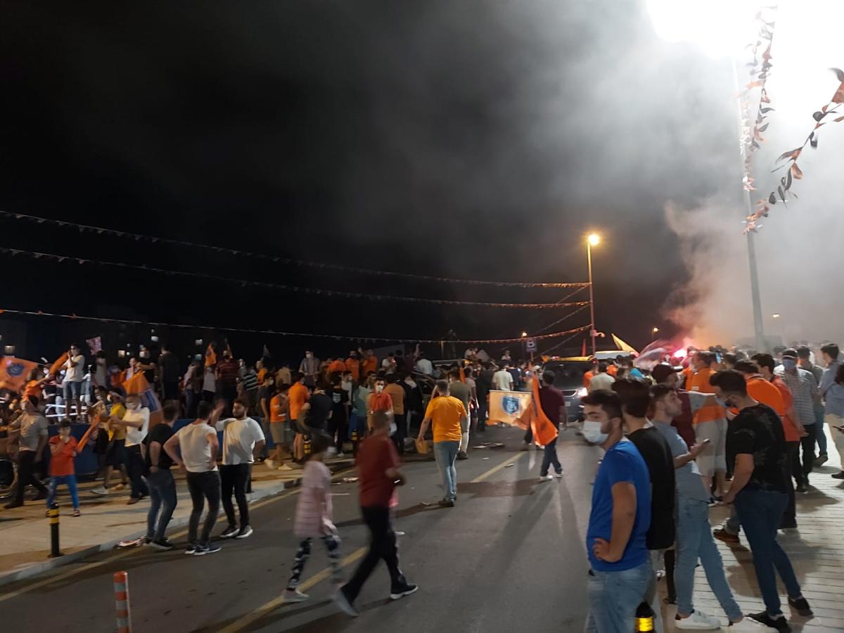 Başakşehirlilerin şampiyonluk kutlamaları