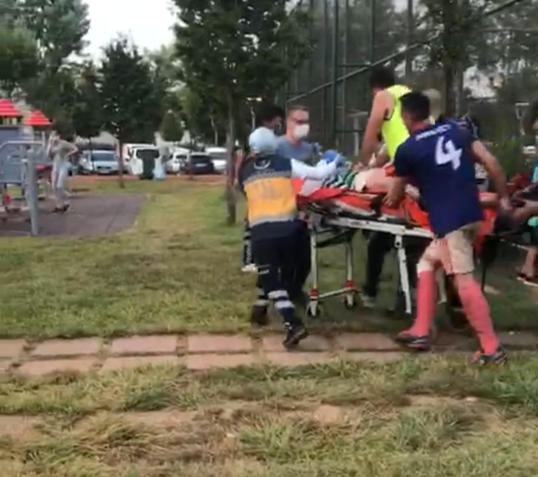 Bursa’da halı sahada kalp krizi geçiren sağlıkçı genç