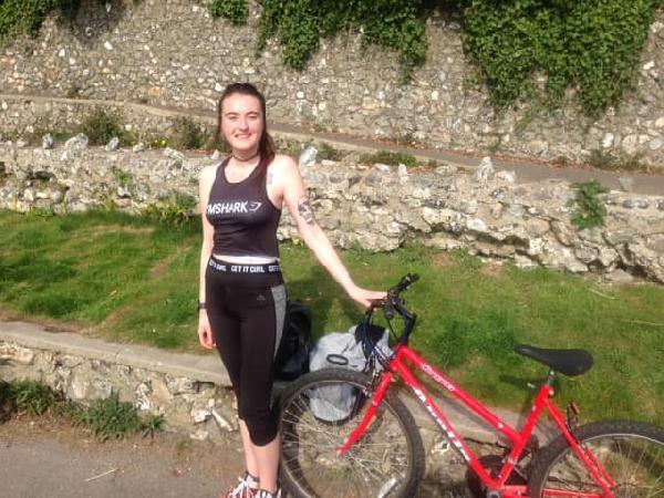 İngiltere'de alkol alan fitness tutkunu genç, öldü