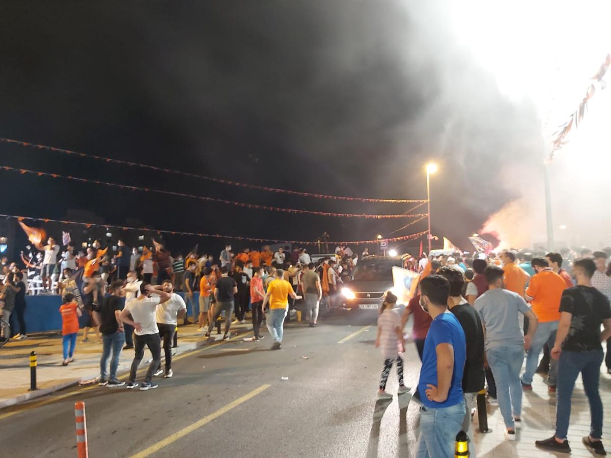 Başakşehirlilerin şampiyonluk kutlamaları