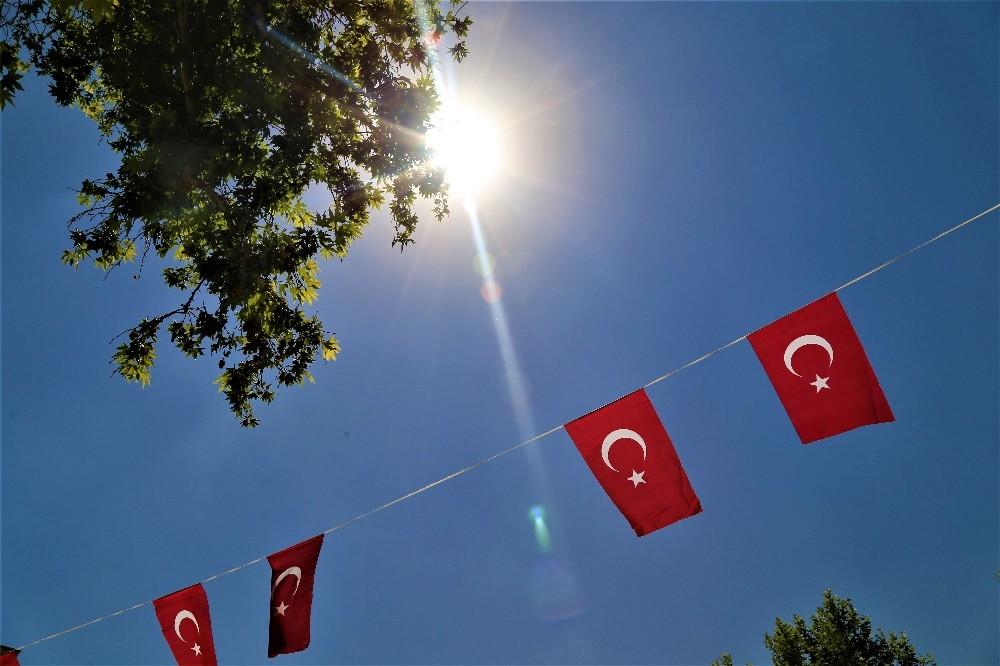 Elazığ'da sıcaklık 47 dereceye çıktı