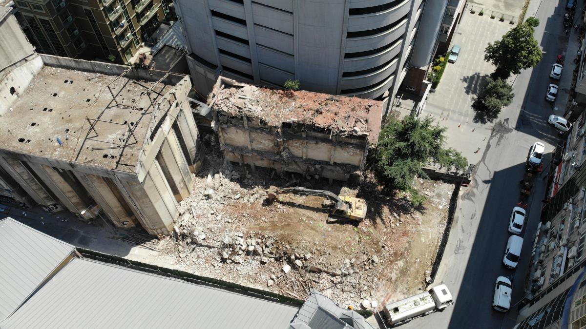 Bomonti Bira Fabrikası yıkılıyor