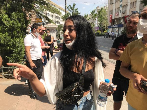 Eskişehir'de sokakta çocuğunu dövdüğü iddia edilen kadın