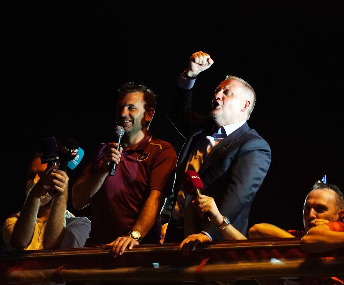 Göksel Gümüşdağ Şampiyonluk kutlamalarına katıldı