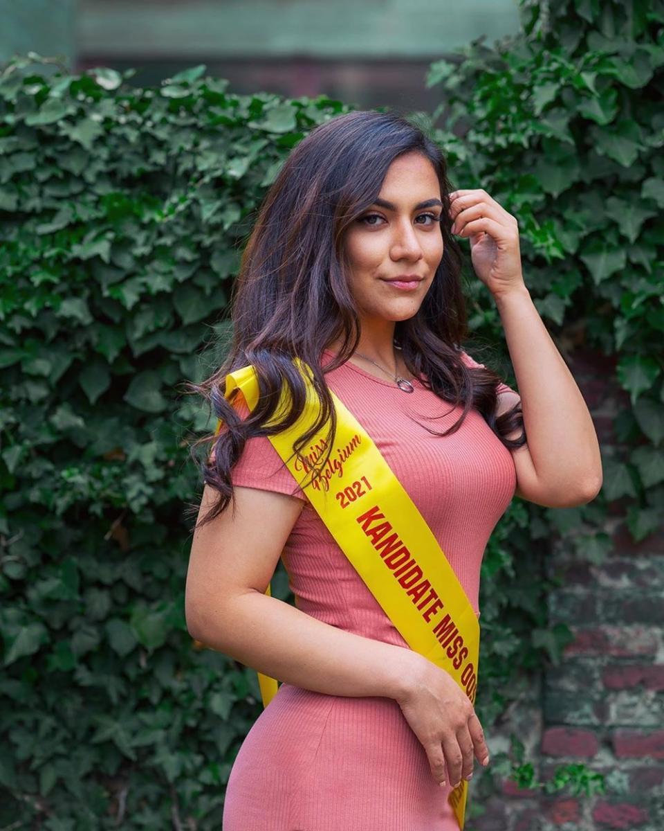 Afgan mülteci Karimy, güzellik kraliçesi adayı oldu