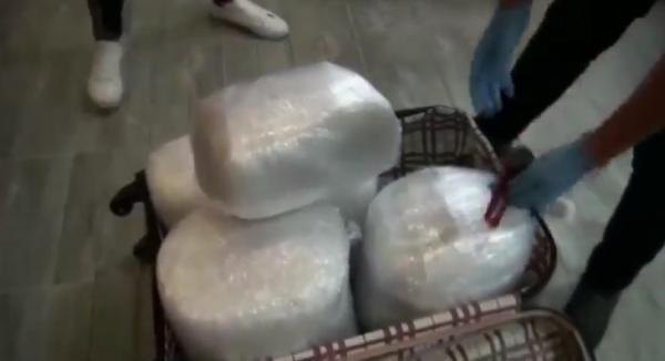 Sabiha Gökçen'de uyuşturucu kaçıran şüpheli tutuklandı