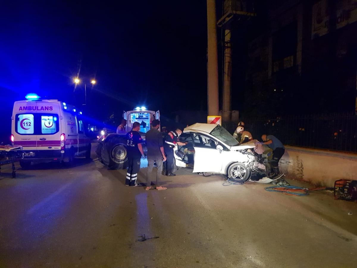 Bursa'da trafik kazasında 3 kişi öldü, 1 kişi yaralandı