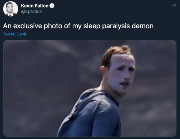 Zuckerberg'in güneş kremli hali, sosyal medyayı salladı