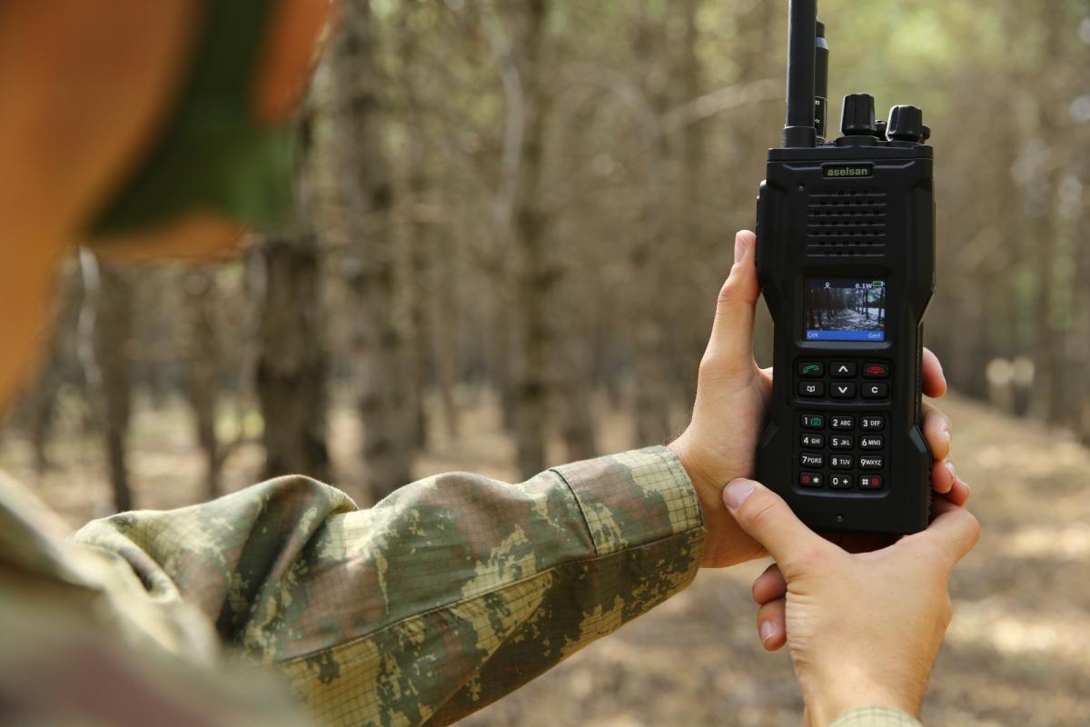 Demir: Yeni telsizin TSK'ya ilk teslimatı gerçekleşti