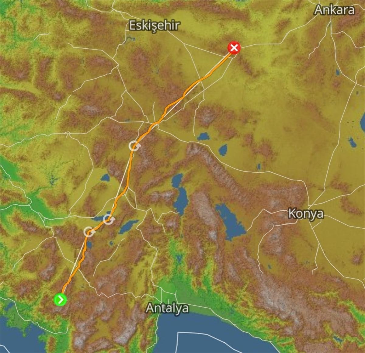Yamaç paraşütüyle Denizli'den Eskişehir'e rekor uçuş
