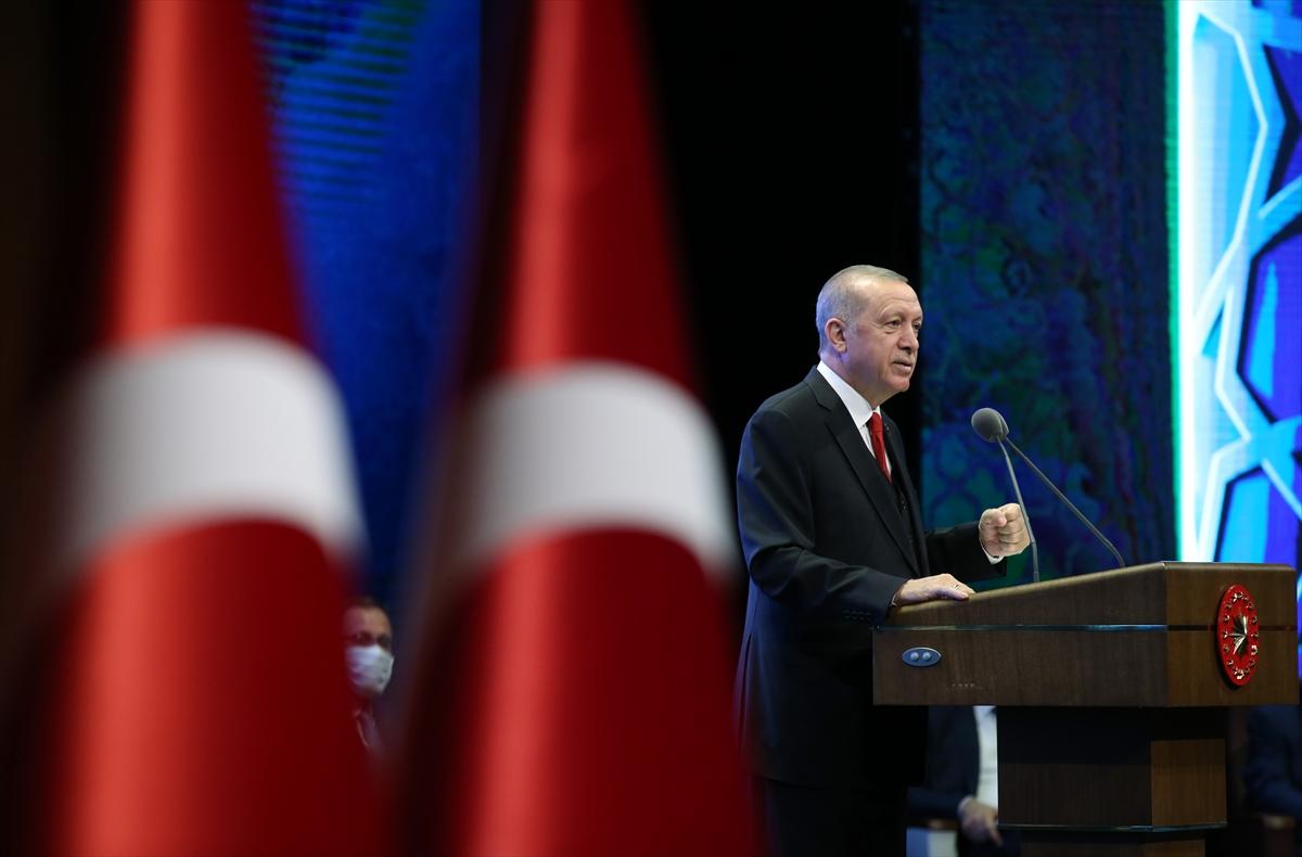 Erdoğan: FETÖ'nün bürokrasi yapılanmasını yıktık