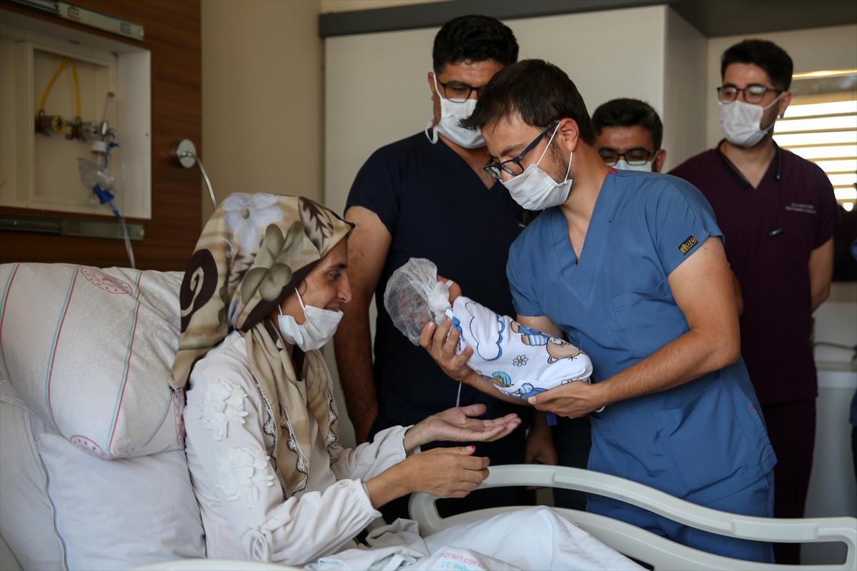 Van'da, kalpleri duran anne ile bebeğin mucize kurtuluşu