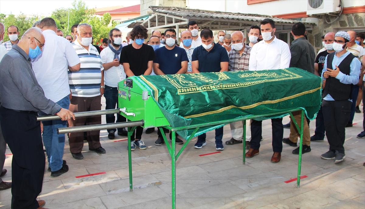 Yazar Asım Gültekin, Amasya'da son yolculuğuna uğurlandı