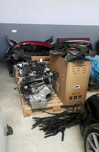 İstanbul'da, oto hırsızlık çetesi çökertildi